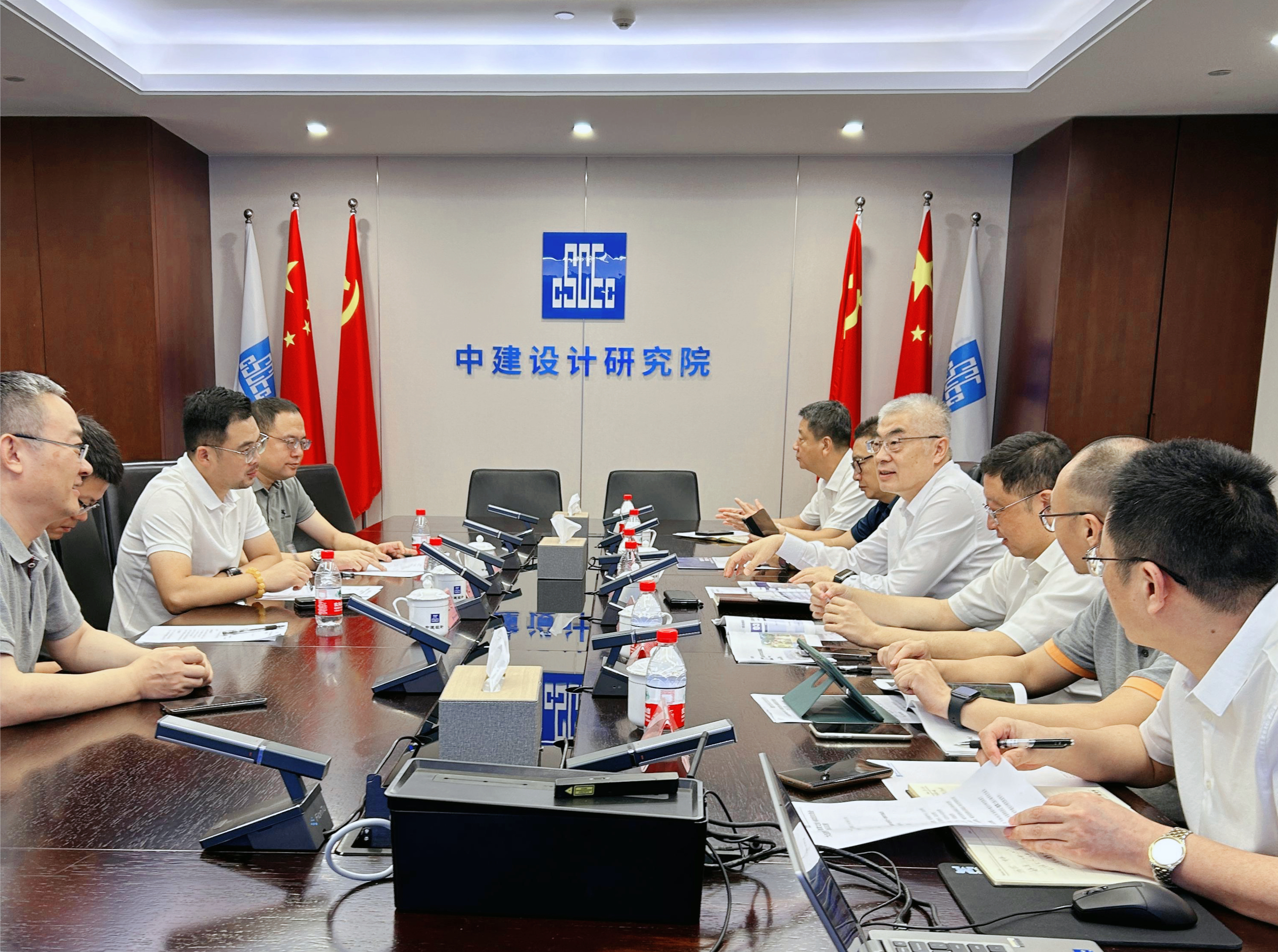 维勇总大连.jpg 维勇总大连.jpg