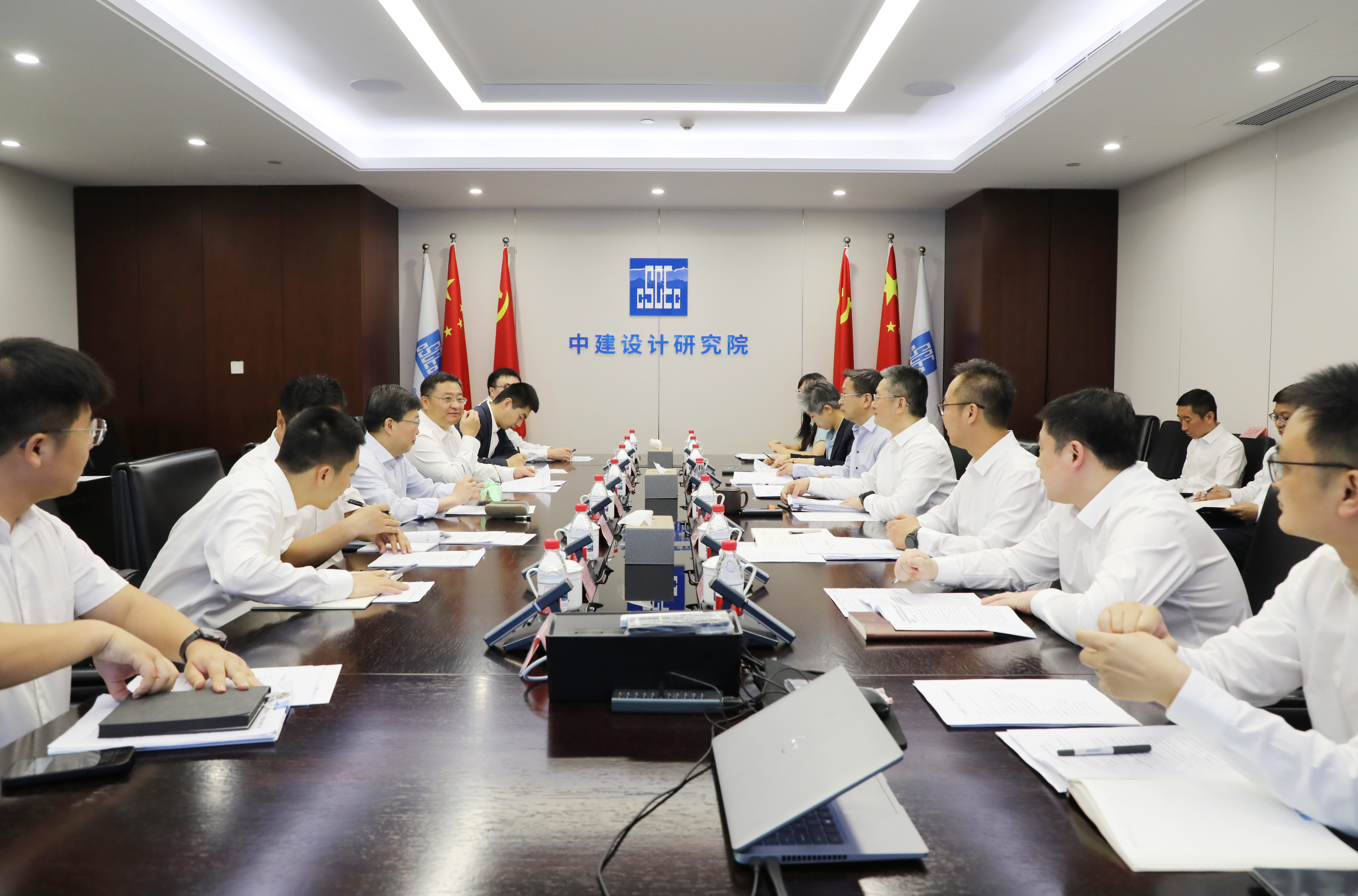 赵晓江.jpg 赵晓江.jpg